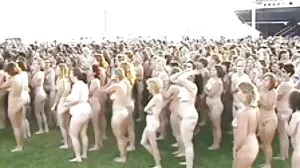 로비에서 마누라 포르노 섹스하자