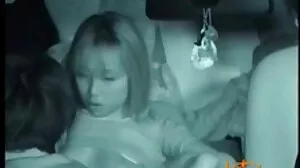 빅토리아 로보프: 낯선 사람과의 걸 그룹 포르노 섹스