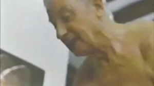 체이스 아크엔젤이 야동 포르노 카일리 스톰의 예쁜 얼굴을 칠하다